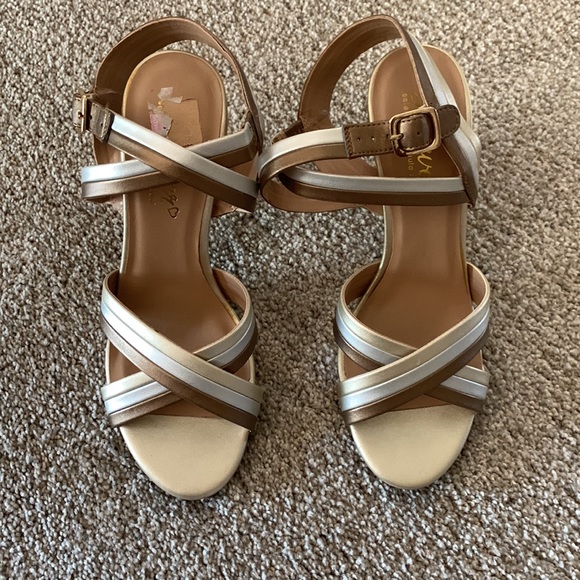 Forever.   Heels. Gold bronze and silver.  Size 8. Like new - Picture 1 of 8